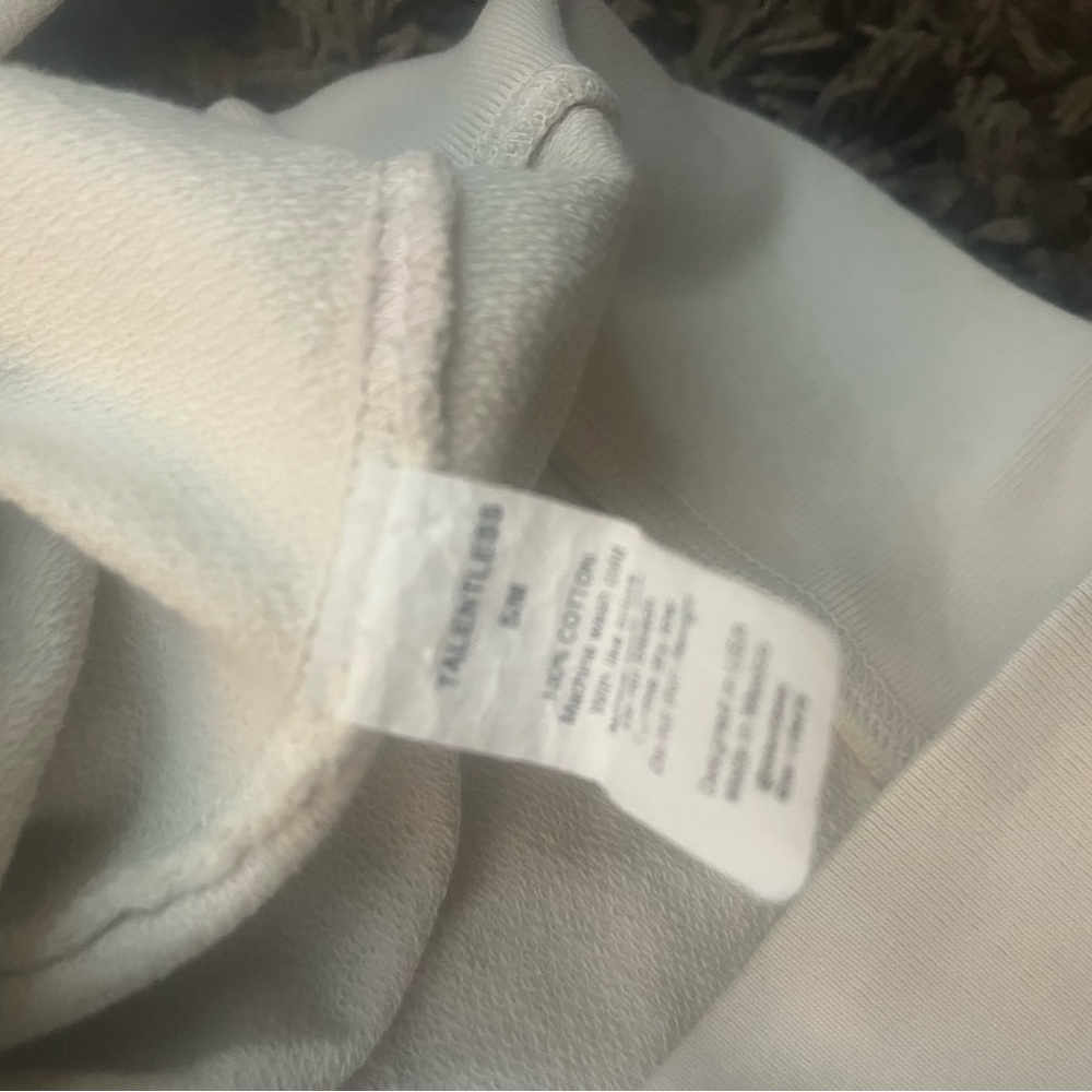 Talentless Bundle of 3 -
2 joggers 1 sweatshirt - Picture 14 of 14